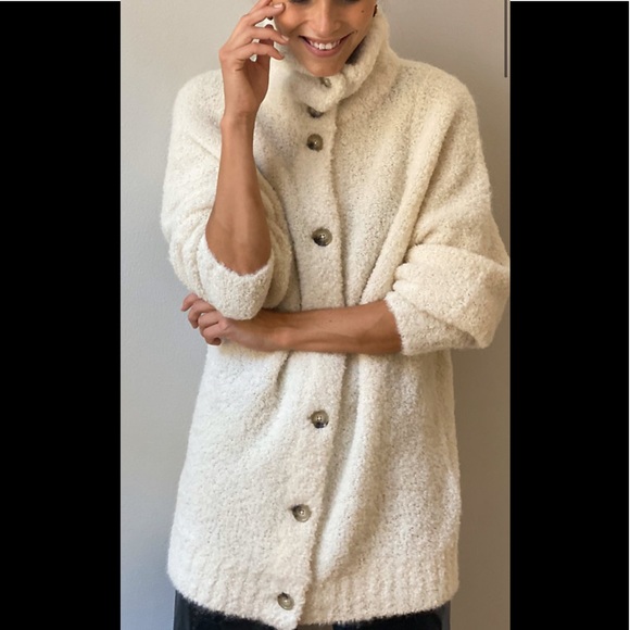 Aritzia Cardigan - Picture 4 of 5